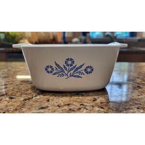 Vintage 1972-79 Blue Cornflower P-43-B, 2 3/4 Cups Corning Ware